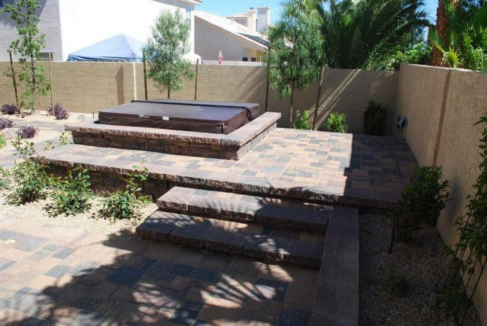 This is an example of a traditional garden in Las Vegas.