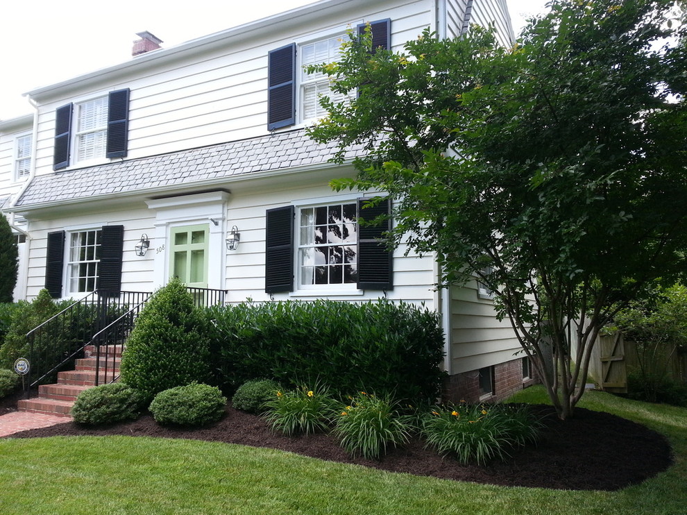 mulch and edging Traditional Landscape Richmond by Fab Scapes