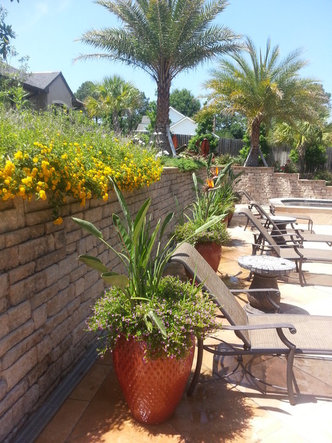 New Bamboo Fence Install Tropical Garden New Orleans by