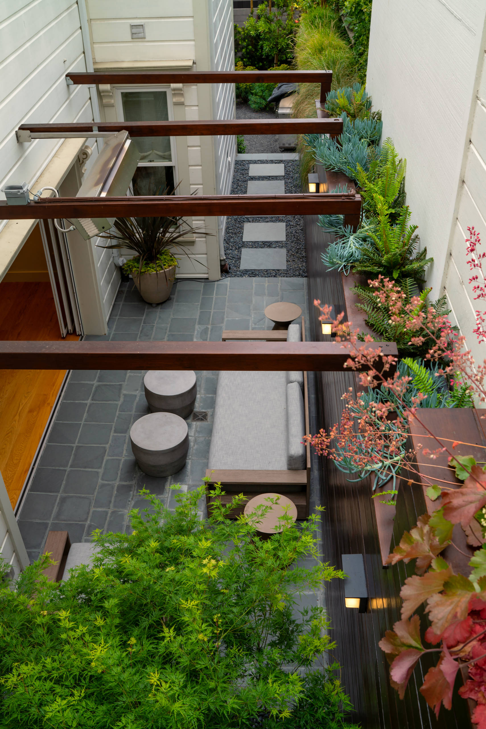 75 Small Side Yard Landscaping Ideas You'Ll Love - May, 2023 | Houzz