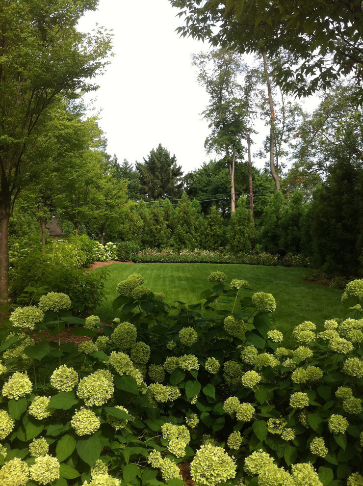 Aménagement d'un jardin classique.