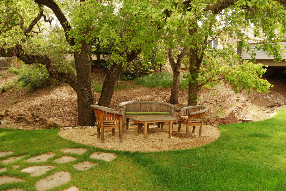 Photo of a contemporary backyard gravel landscaping in San Francisco.