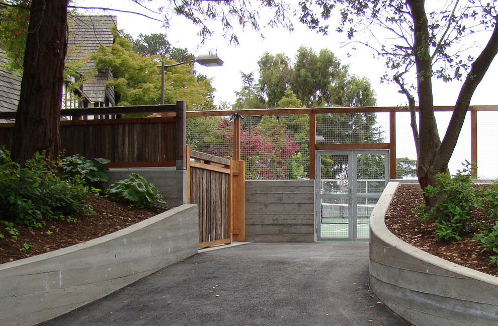 Design ideas for a large contemporary backyard outdoor sport court in San Francisco.