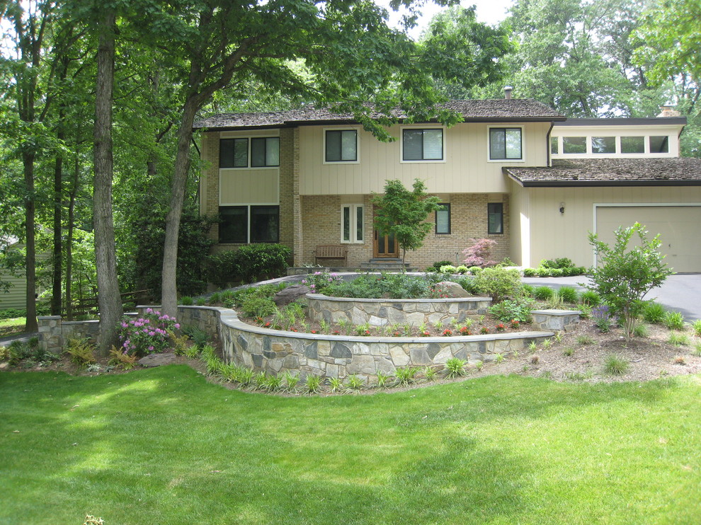 Oakton Stone Planter Retaining Walls Traditional Landscape DC