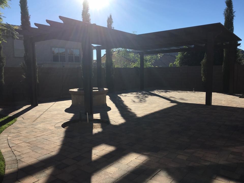 Open Rafter pergola combined with Lattice pergola Rustic Landscape Phoenix by AZ Patio