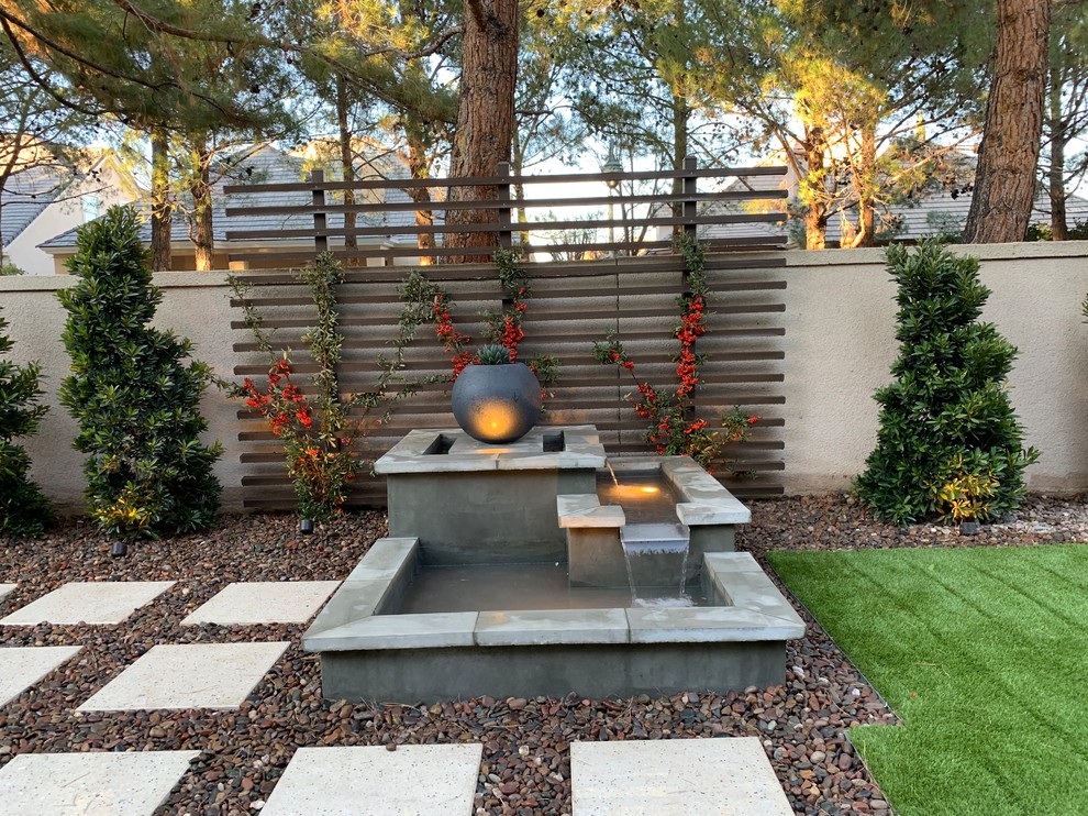 Oshins Residence in Queensridge Modern Landscape Las Vegas by