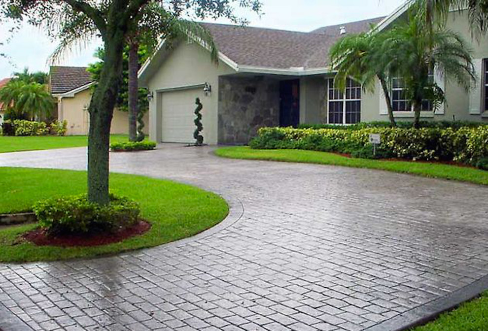 Photo of a landscaping in Miami.