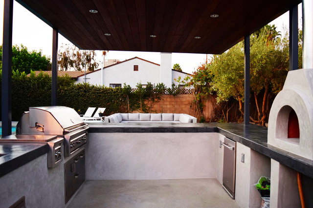 Outdoor Kitchen, Pizza Oven & Barbecue - Modern - Garden - Los Angeles - by  Garden Of Eva Landscape Design Group | Houzz AU