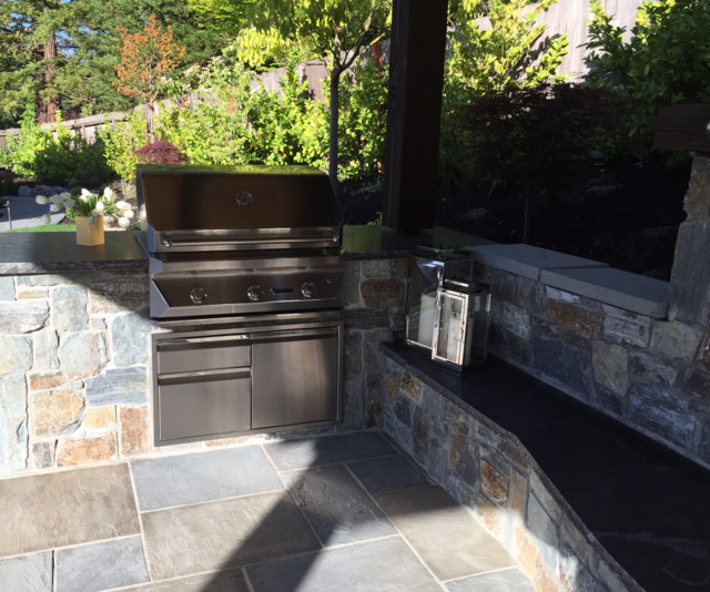 Outdoor Kitchens Giardino San Francisco di Custom Fireplace Patio