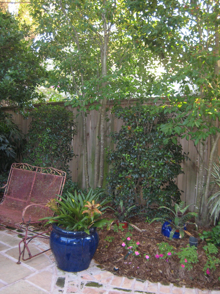 ニューオリンズにあるエクレクティックスタイルのおしゃれな庭の写真