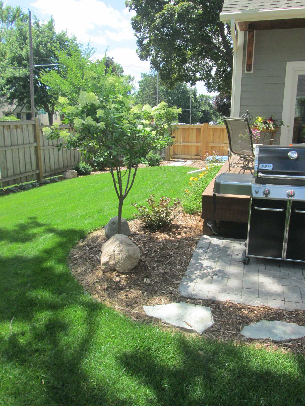 Paver Grill Pad & Landscaping - Contemporary - Landscape - Minneapolis - by  BARRETT LAWN CARE | Houzz