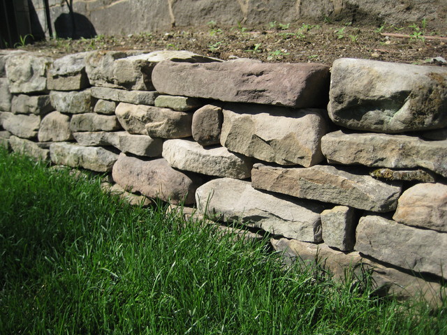 Pennsylvania Fieldstone Wall - Jardin - Manchester - par Stone Blossom