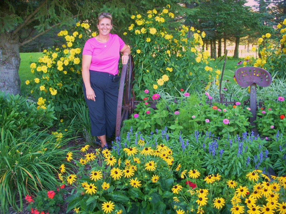 Perennial Gardens Traditional Landscape Minneapolis by
