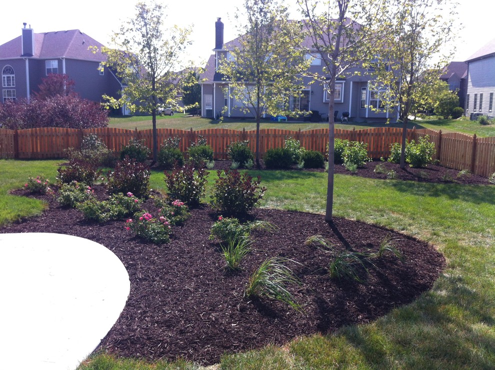 Plainfield landscaping project Traditional Landscape Chicago by