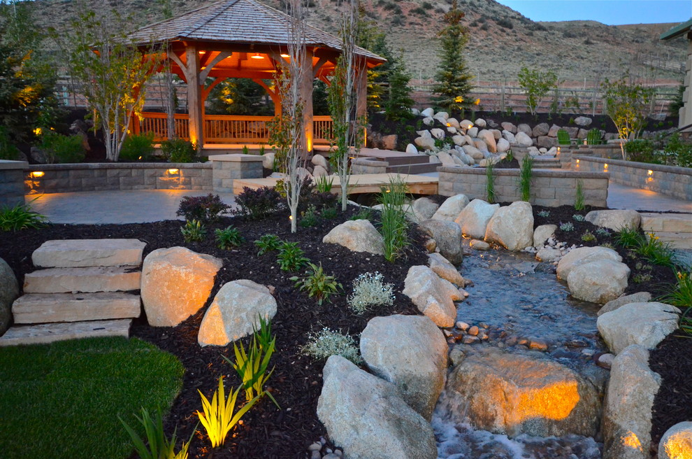 Design ideas for a traditional landscaping in Salt Lake City.