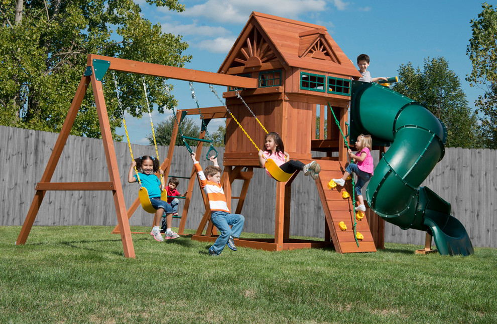 Design ideas for a small modern outdoor playset in Detroit.