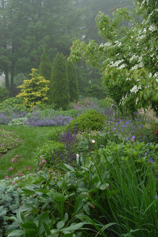 Photo of a traditional landscaping in Portland Maine.