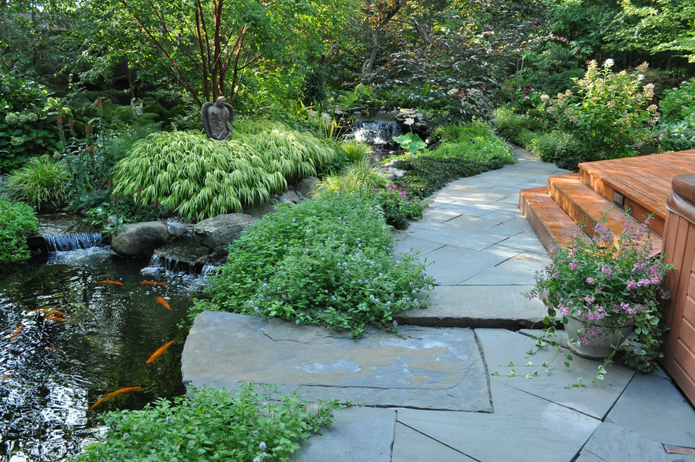 Design ideas for a landscaping in New York.