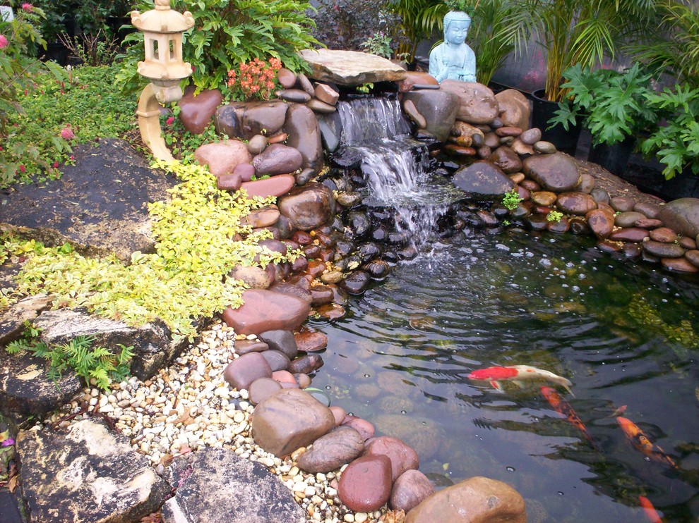 Photo of a world-inspired garden in Tampa.