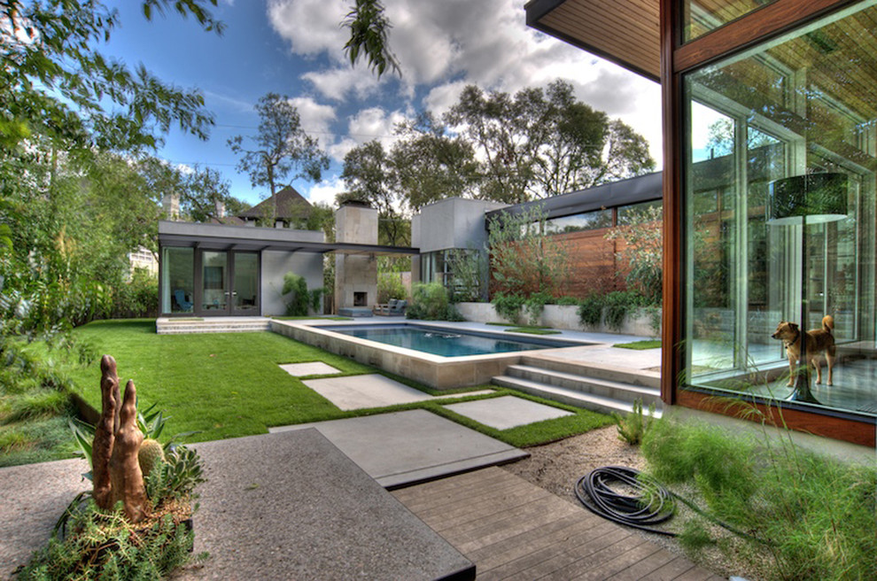 Design ideas for a contemporary landscaping in Austin.