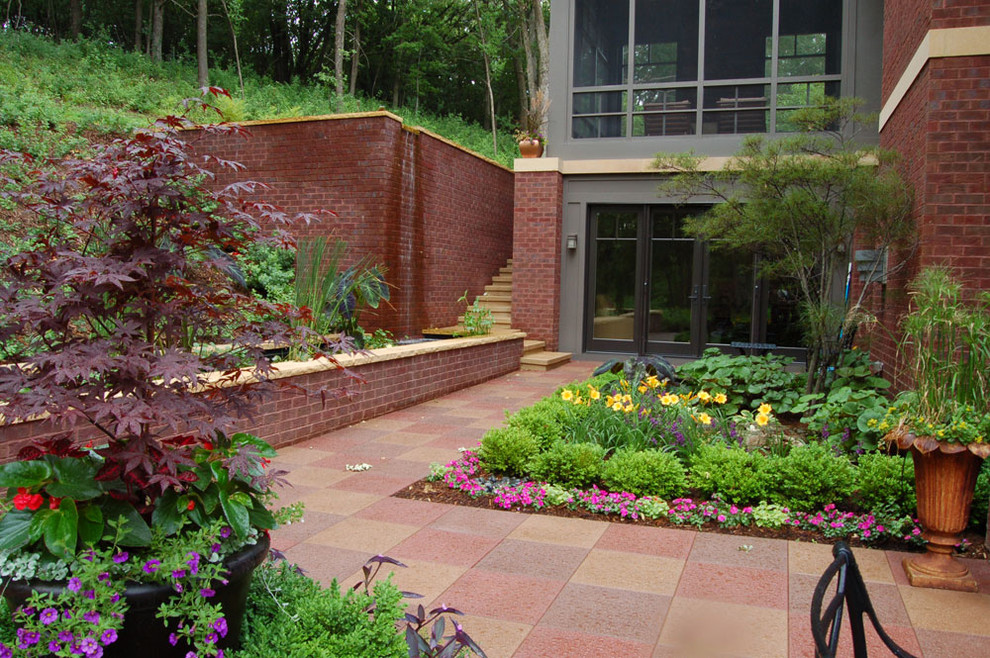 Design ideas for a modern landscaping in Minneapolis.