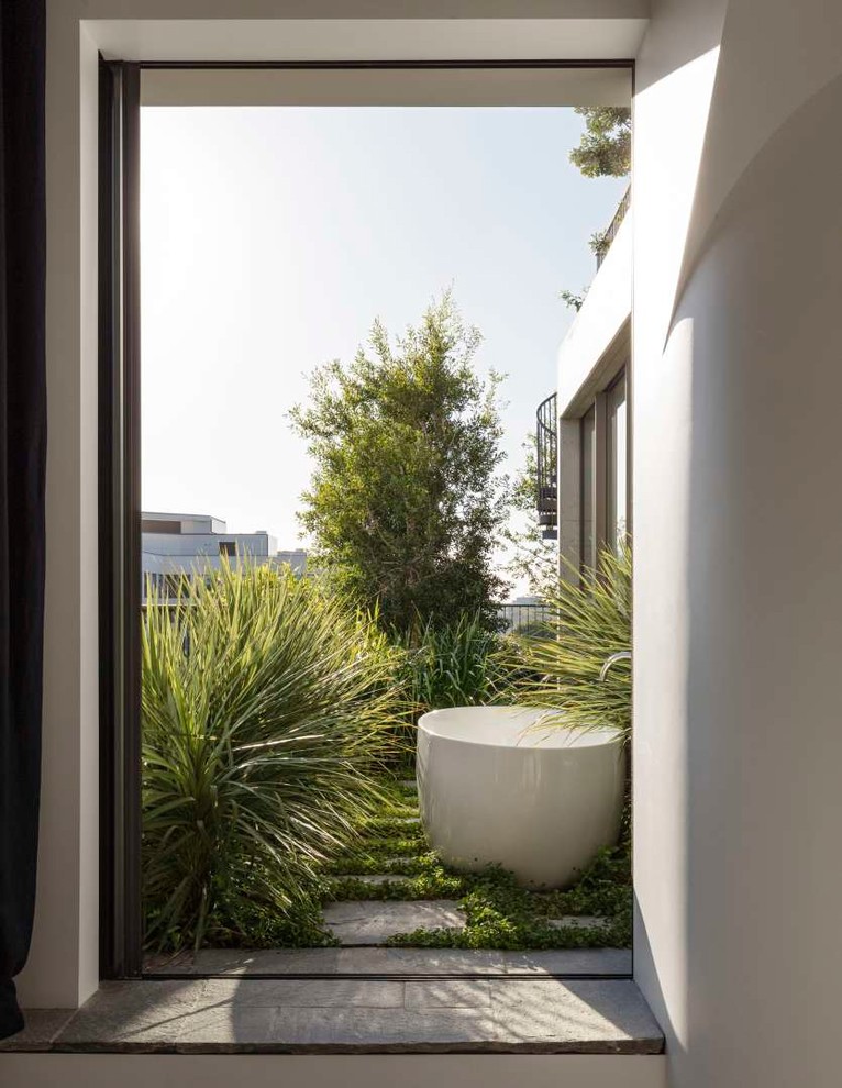Свежая идея для дизайна: участок и сад на крыше в стиле модернизм - отличное фото интерьера