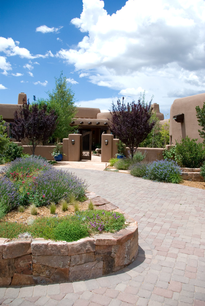 This is an example of a southwestern landscaping in Albuquerque.