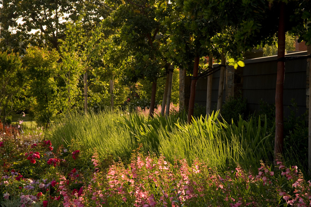 Cette image montre un jardin traditionnel.