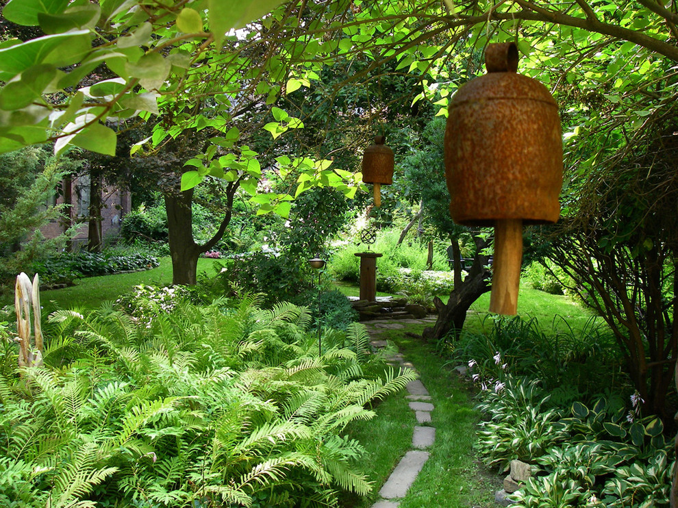 Design ideas for a traditional garden in New York.