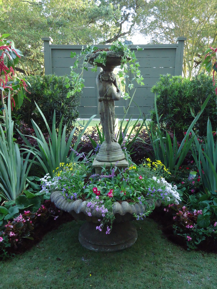 Klassischer Garten in New Orleans