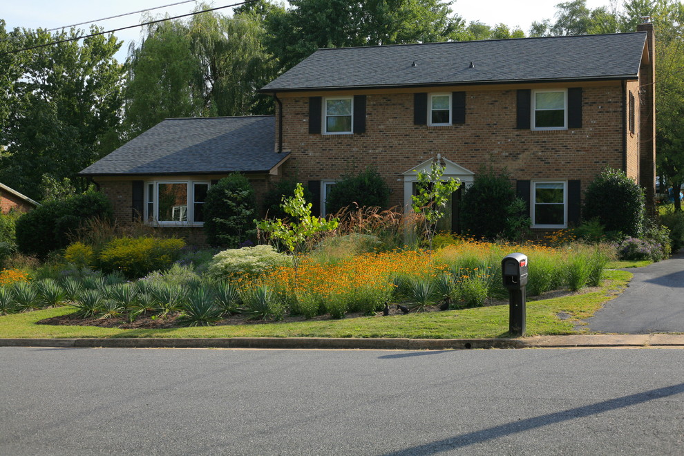 Inspiration for a mid-sized front yard landscaping in Other.