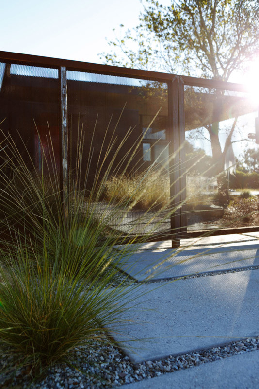 Inspiration for a contemporary landscaping in Santa Barbara.