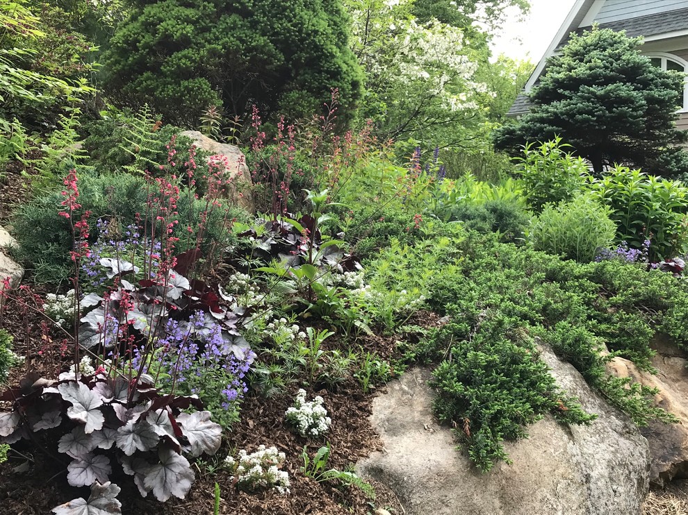 This is an example of a scandinavian garden in New York.