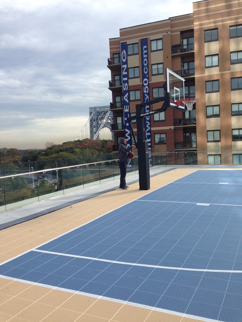 Rooftop Basketball Court - Minimalistisch - Garten - New York - von  SportProsUSA, Inc. | Houzz