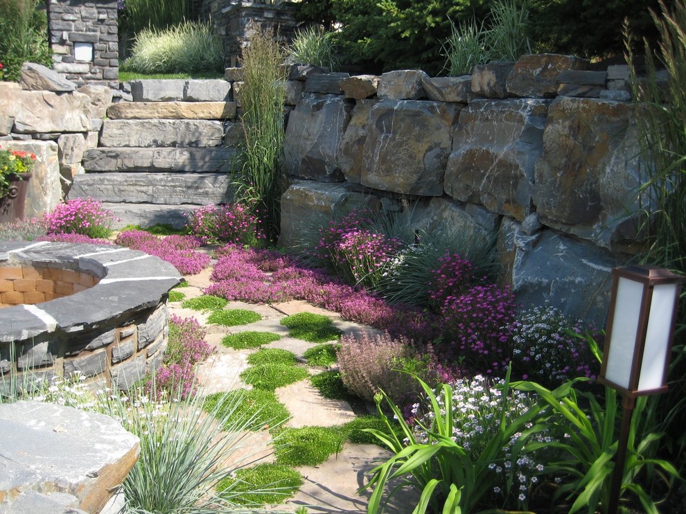 Design ideas for an eclectic landscaping in Calgary.