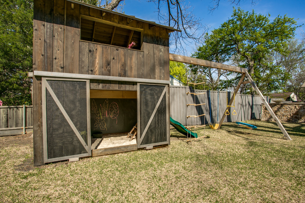 This is an example of a farmhouse outdoor playset in Dallas.