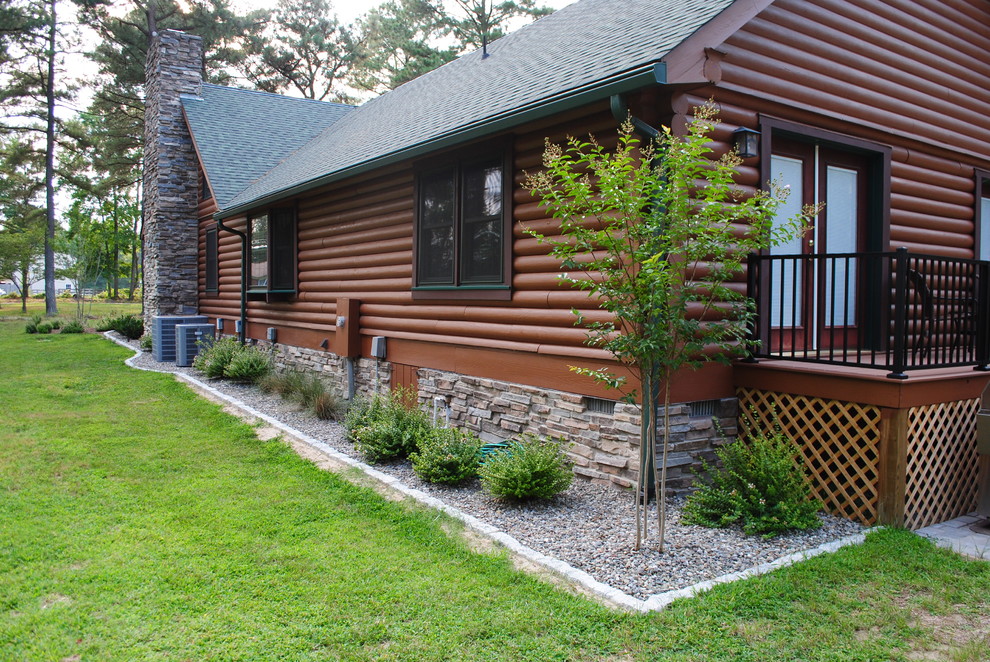 Rustic Outdoor Retreat in Mechanicsville, Virginia Rustic Landscape
