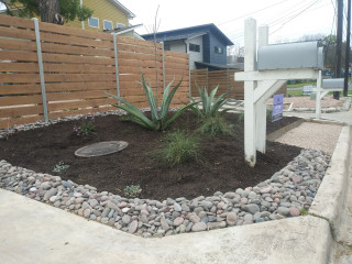 75 Drought-Tolerant River Rock Landscaping Ideas You'll Love - January,  2024