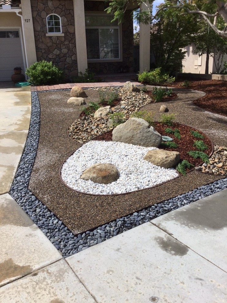 San Diego Drought Tolerant Front Yard by Modern Zen Garden - Landscape