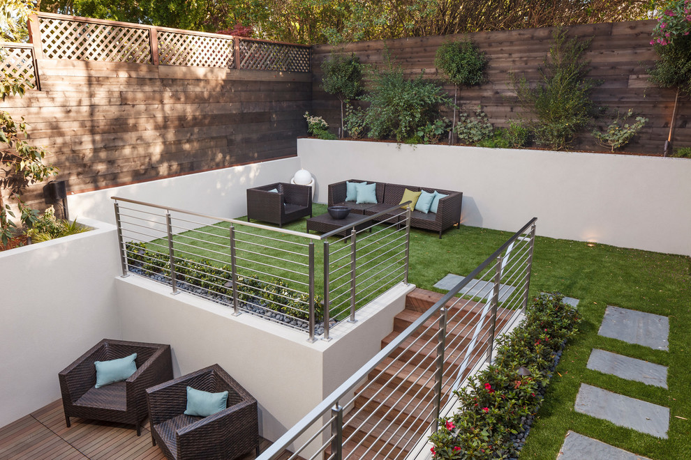 Idee per un giardino xeriscape design esposto a mezz'ombra di medie dimensioni e sul tetto con un ingresso o sentiero e pedane