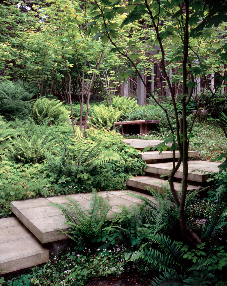 Design ideas for a coastal landscaping in Seattle.