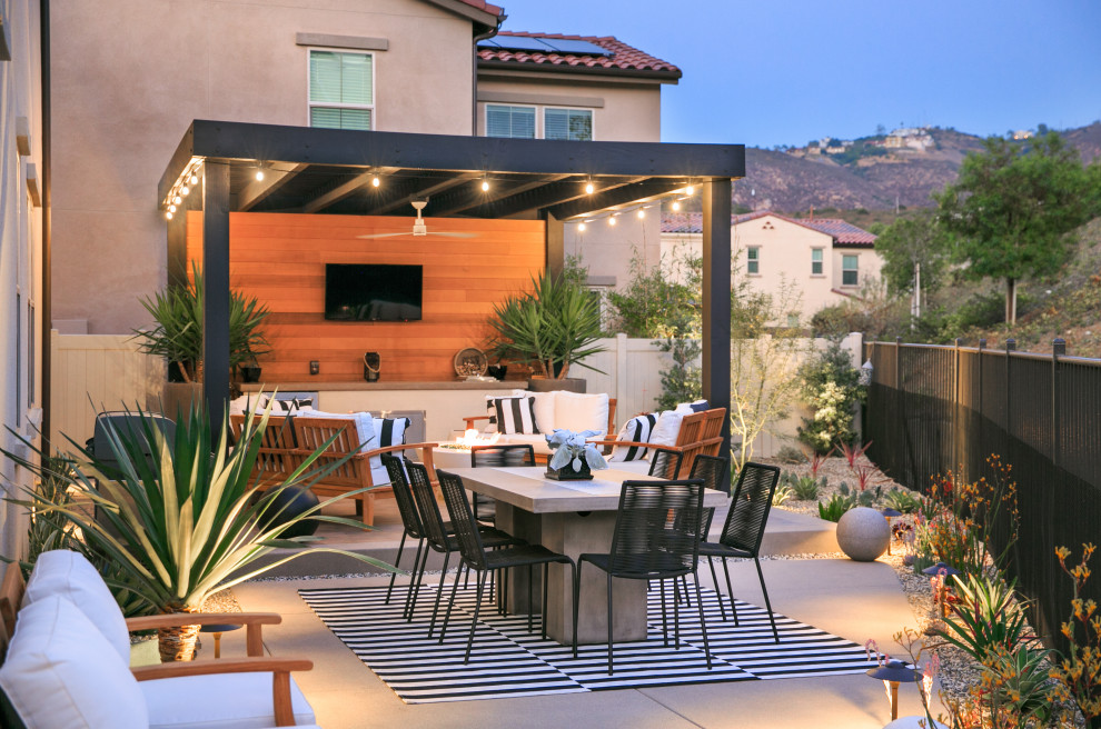 San Marcos - Modern Small Backyard - Modern - Landscape - San Diego ...