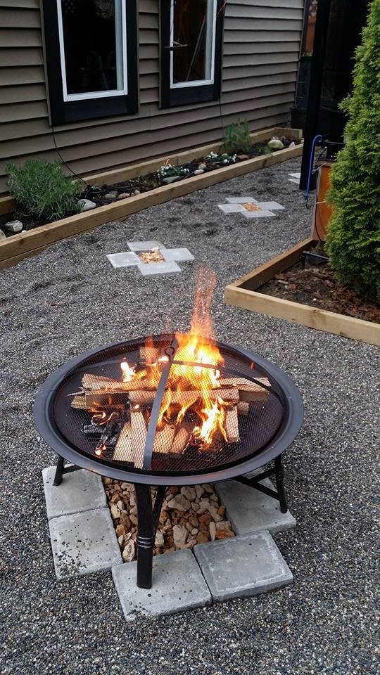 Sardis back yard space Traditional Landscape Vancouver by Busy