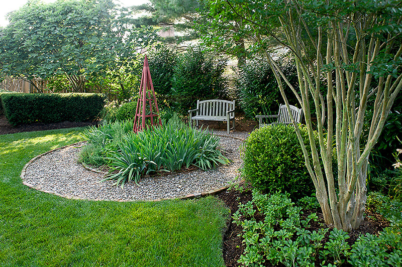 Inspiration for a rustic backyard landscaping in DC Metro.