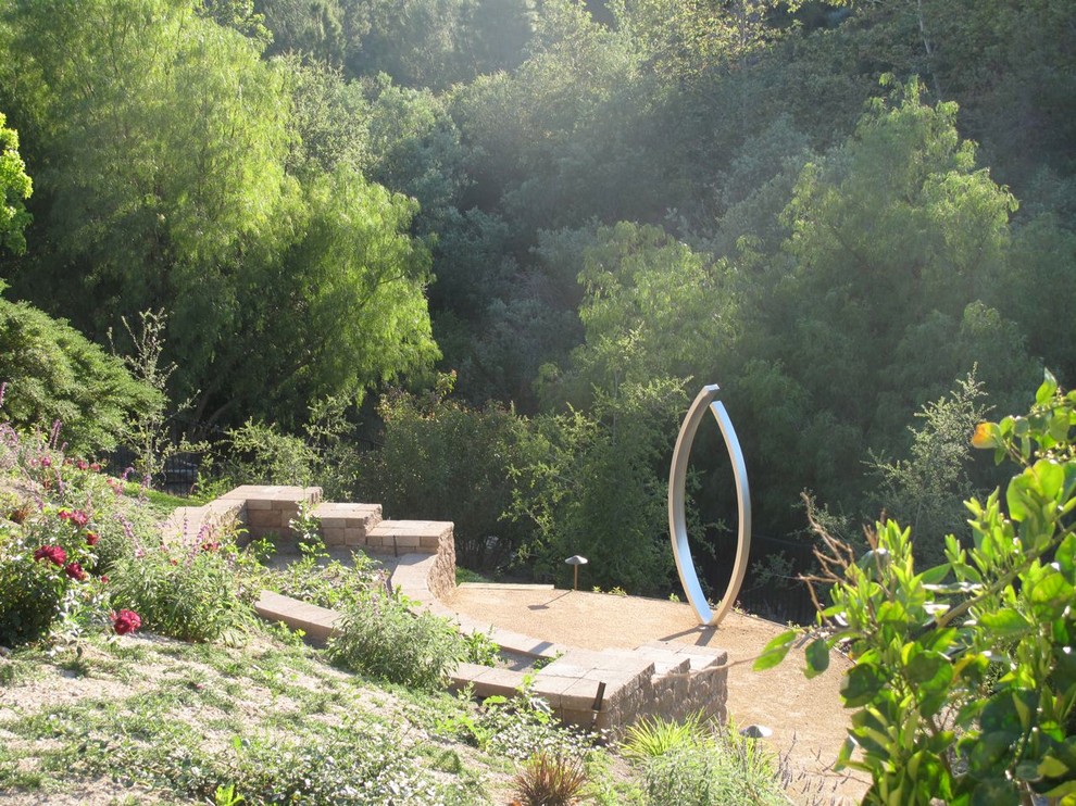 This is an example of a modern garden in Los Angeles.
