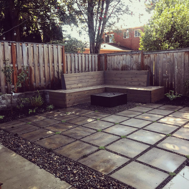 SE PORTLAND BACKYARD PATIO Moderne Jardin Portland par Shannon
