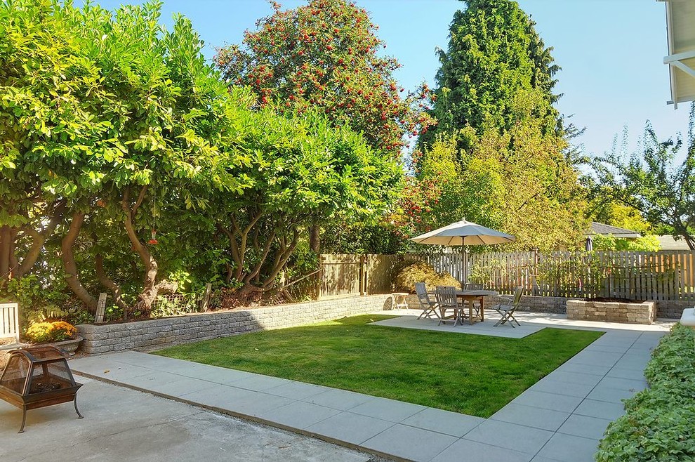 This is an example of a craftsman backyard landscaping in Seattle.