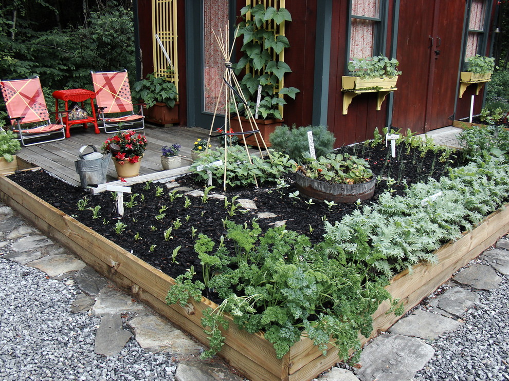 Photo of a rustic landscaping in Portland Maine.