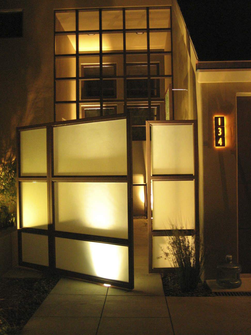 gate light design