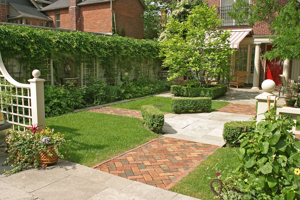 Small English Garden Traditional Landscape Toronto by Arbordale